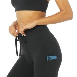Alo 7/8 high-waist checkpoint leggings